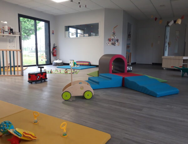 Micro-crèche L&rsquo;Arbre à Papillons à Saint-Hilaire-de-Chaléons