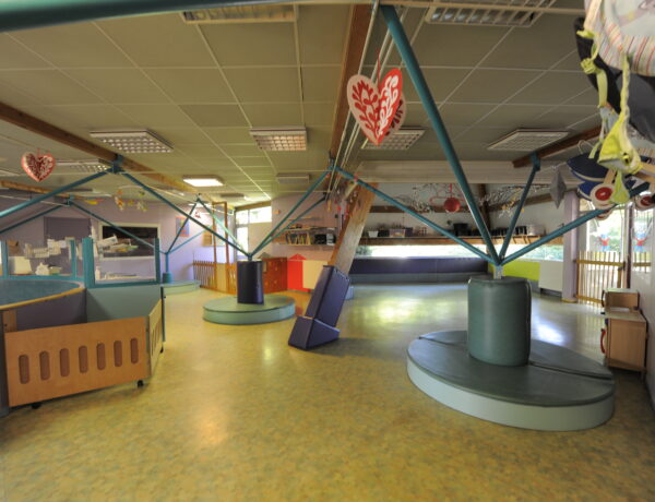 Crèche Equal à Bron