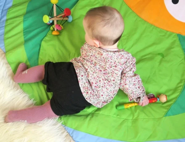 Crèche les p&rsquo;tits Doms éveil et rigolades à Dommartin