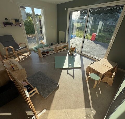 Micro-crèche – Montessori CALINOUS – Chatel sur Moselle